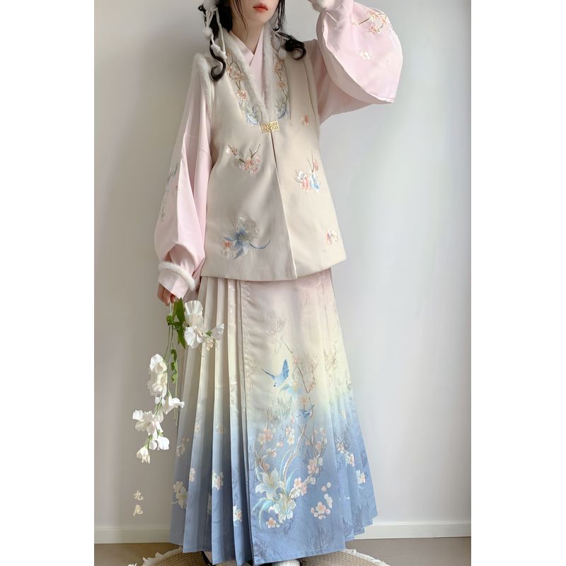 2025原创明制汉服女比甲刺绣马面琵琶保暖秋冬套装