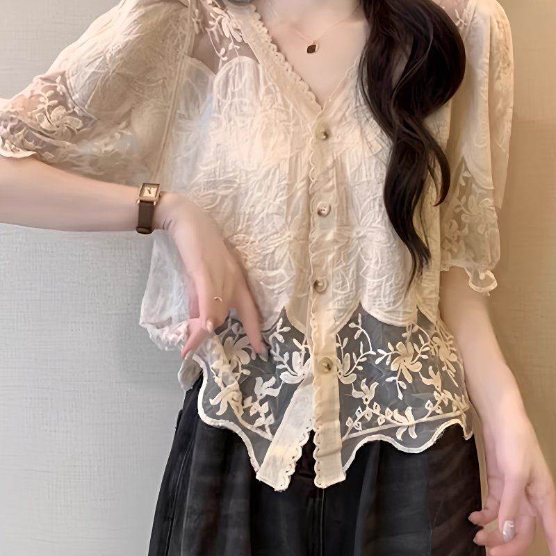 蕾丝刺绣领雪纺短袖衬衫女夏季大码胖法式漂亮小衫喇叭袖上衣