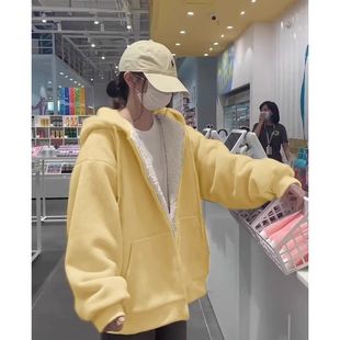 初冬奶黄色加绒厚外套女秋冬季2025新款冬天卫衣超厚羊羔毛绒开衫
