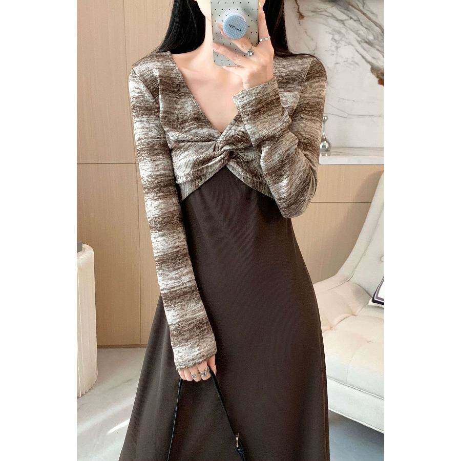 2026春秋新款设计感扭结领条纹长袖针织衫女吊带连衣裙两件套装