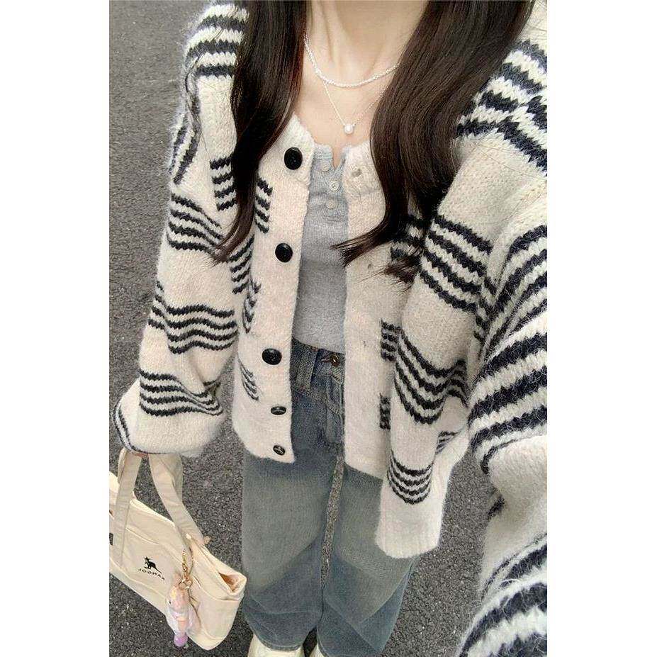 慵懒风高级感条纹毛衣外套女冬2026新款春装穿搭针织开衫上衣