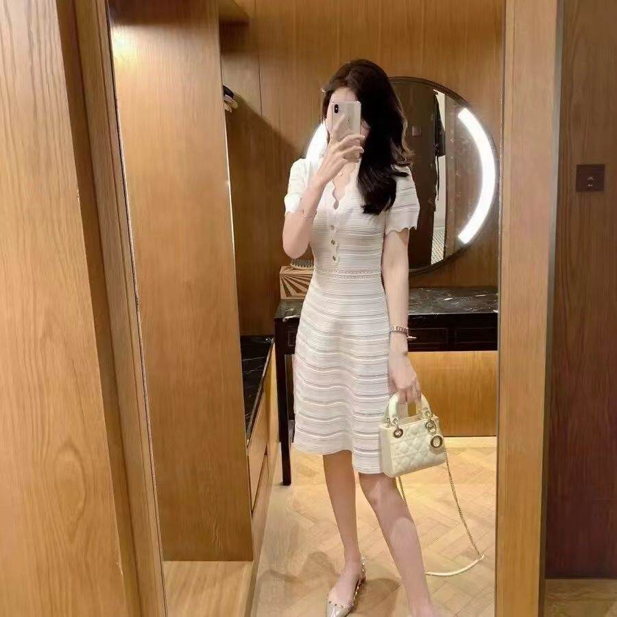 小香风名媛气质高端女神范社会白色条纹领收腰连衣裙子夏季