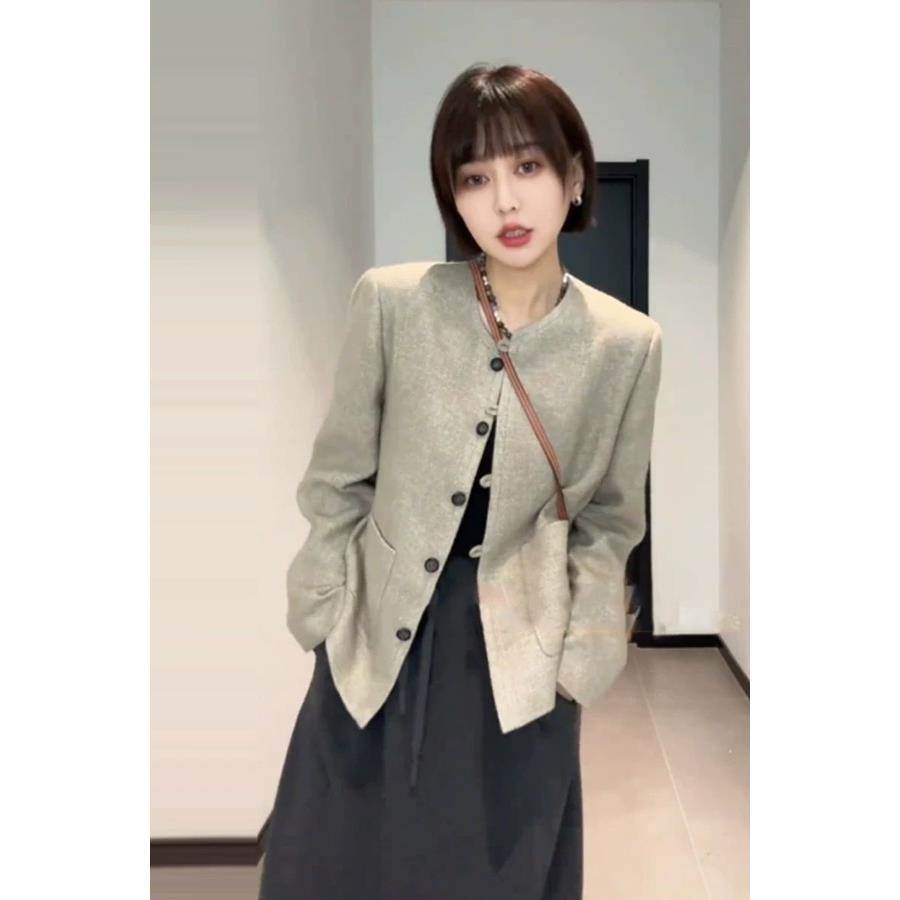 卡其色气质百搭小西服女春装大码微胖显瘦遮肉短款上衣西装外套
