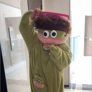 抽象丑萌长头发大嘴怪连帽睡袍珊瑚绒秋冬加厚保暖可外穿搞笑睡衣