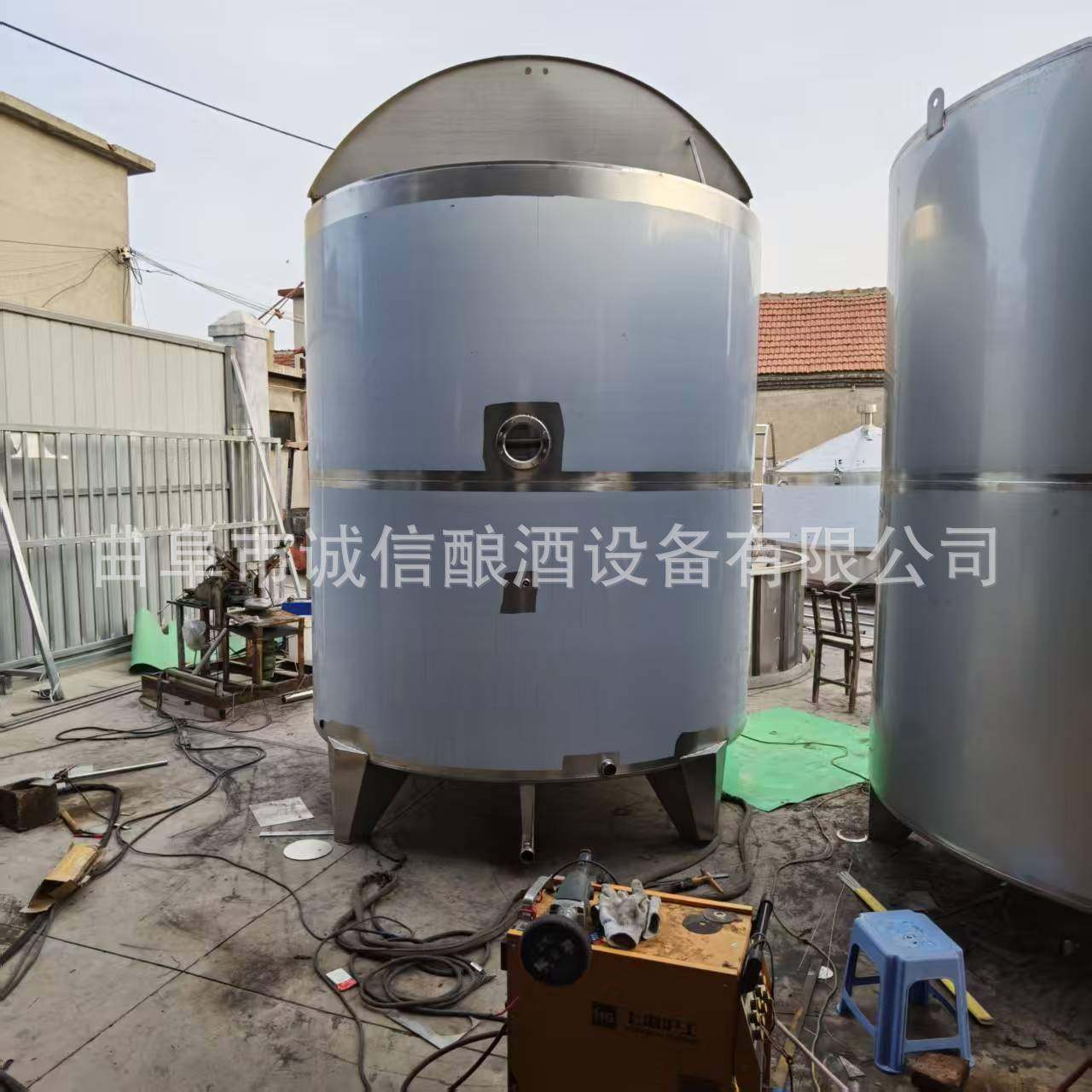 酿酒设备316不锈钢果酒葡萄酒发酵罐304酒桶不锈钢白酒发酵池