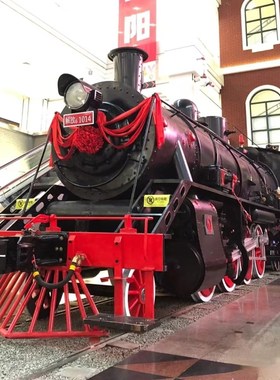 大型复古火车头模型网红拍摄打卡樱花有轨电车火车头创意装饰品