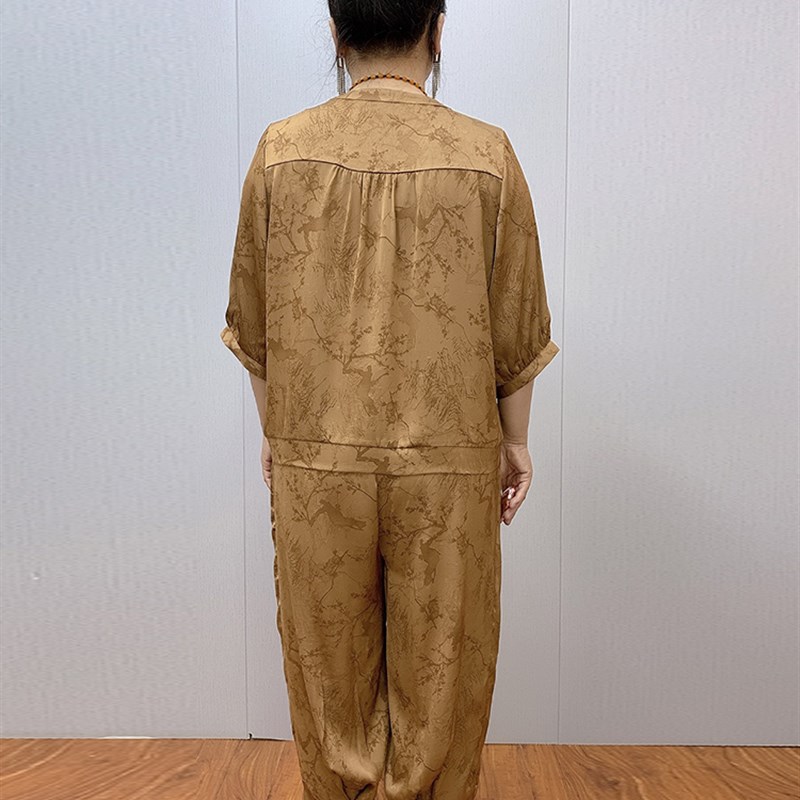 高档妈妈装真丝两件套夏季新款中袖开衫50-60岁奶奶休闲暗纹套裤