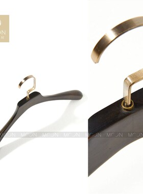 N慕空间样板房衣帽间实木衣架定制展厅陈列道具衣撑