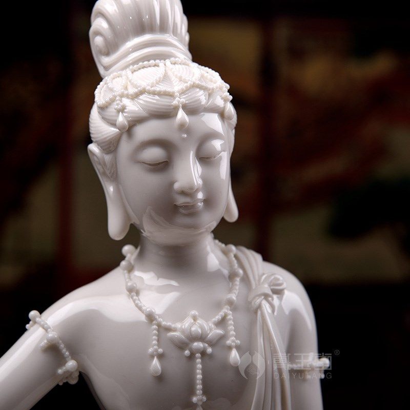 戴玉堂陶瓷摆件《坐岩自在水月观音》林建平德化菩萨像家居艺术品