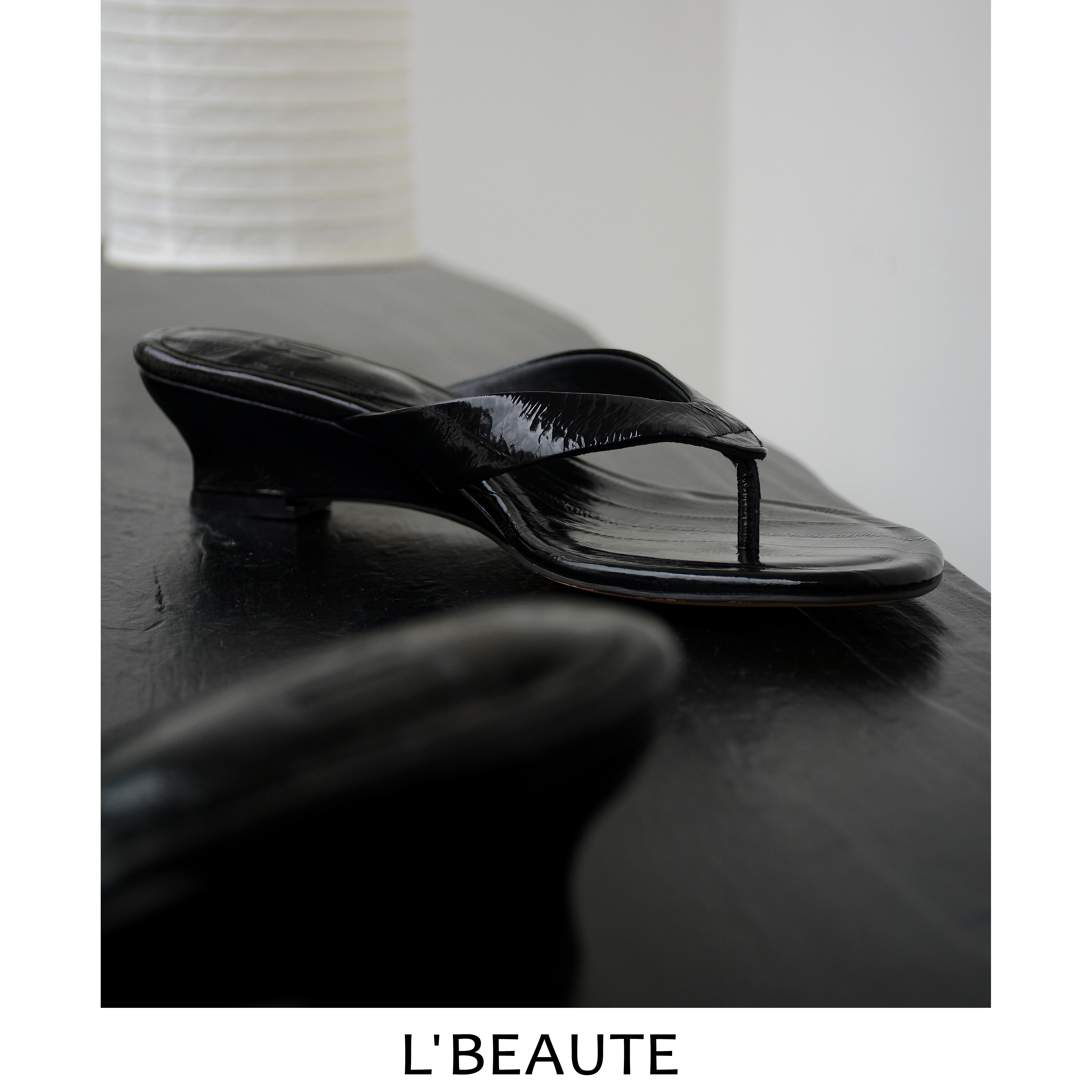 【董生活】L'BEAUTE 26新款简约夹脚圆头坡跟拖鞋凉鞋