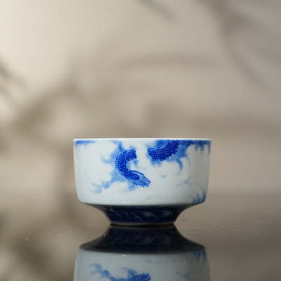 谷子窑龙纹青花直口杯