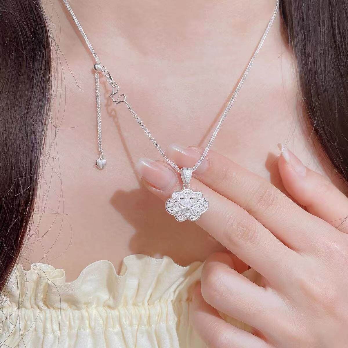 足银999小众纯银项链平安锁新中式银锁吊坠纯银锁骨链送闺蜜女友