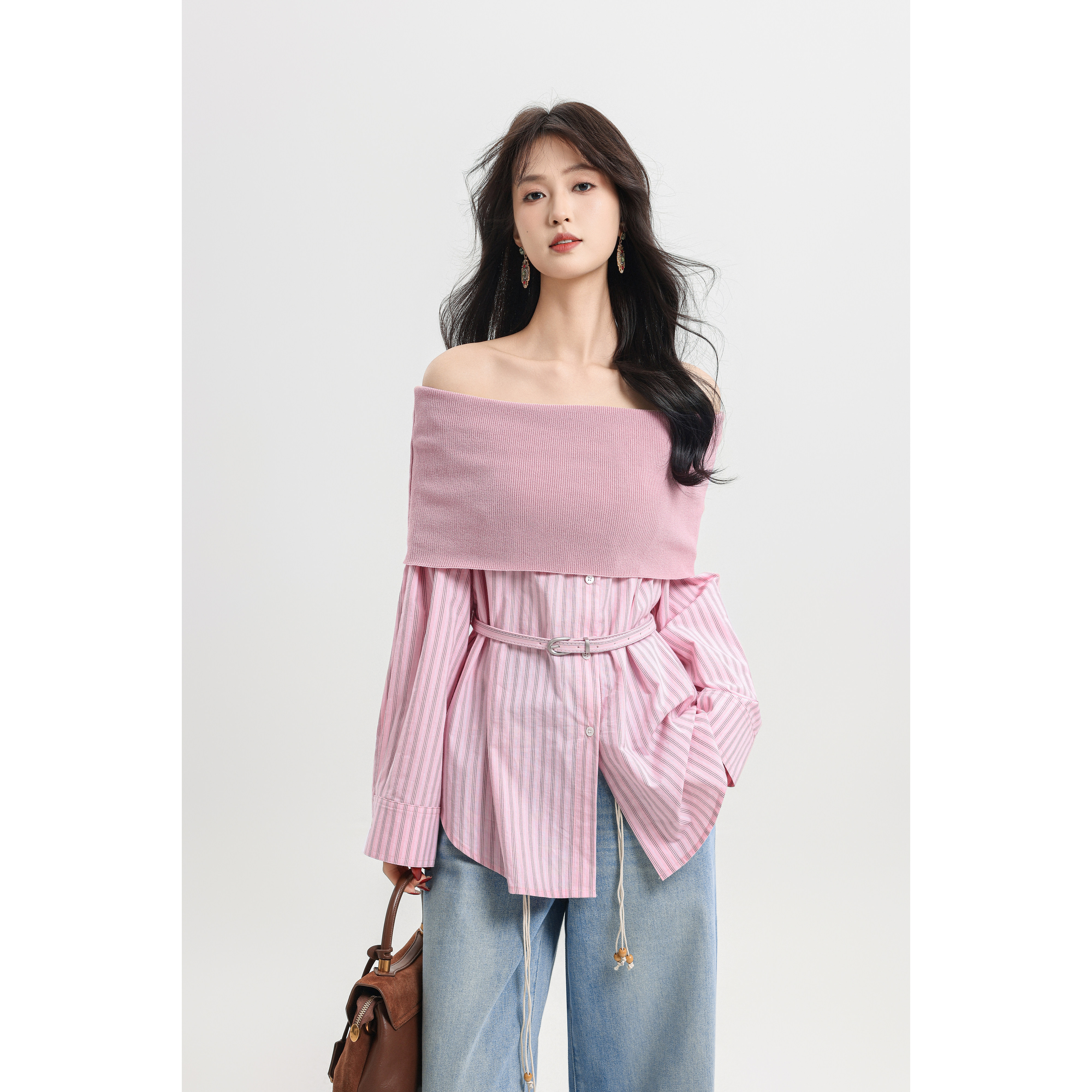 记忆的起点一字领衬衫2026春季新款露肩条纹长袖上衣女70AC19382