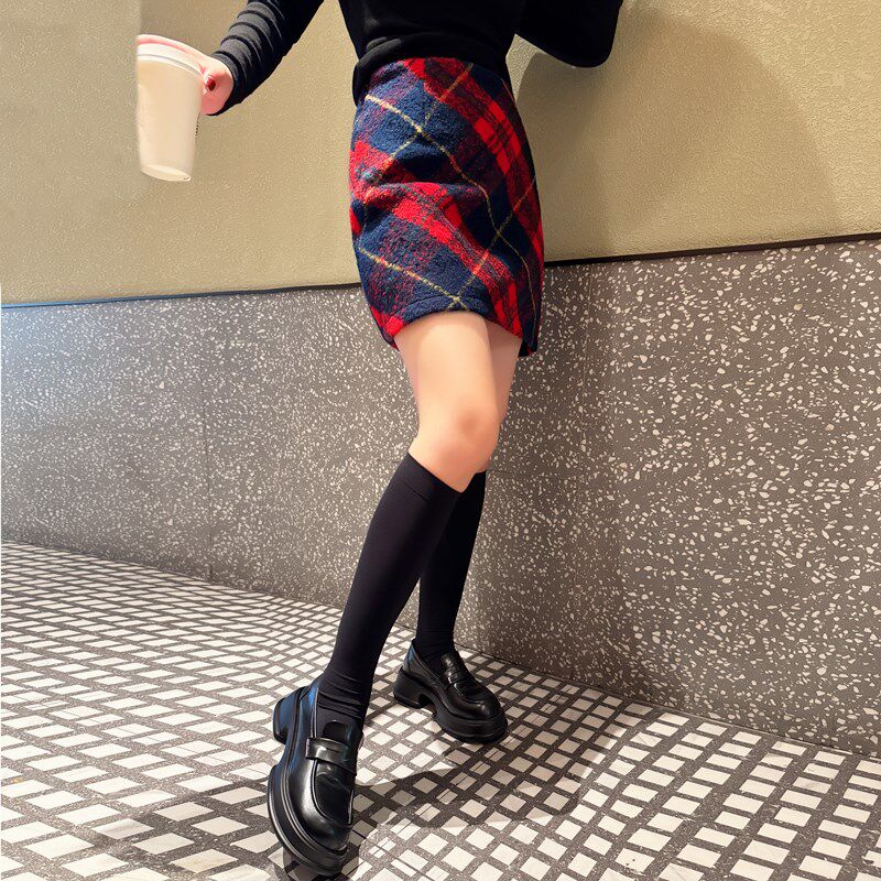复古毛呢红色格子半身裙女2024秋冬款小个子高腰显瘦a字包臀短裙