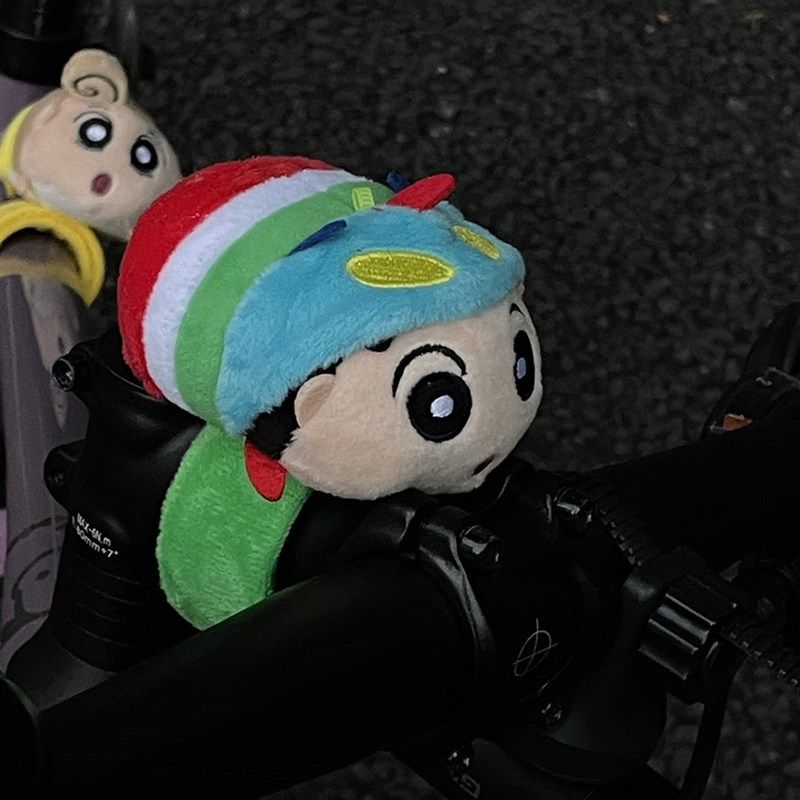 小新自行车公仔可爱啪啪圈装饰小配件公路电动车骑行玩偶挂件