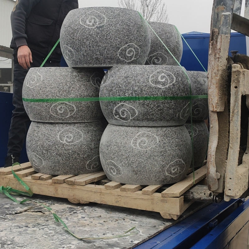 花岗岩石鼓大理石路障石墩子五莲花红车挡学校小区车挡石天然石材