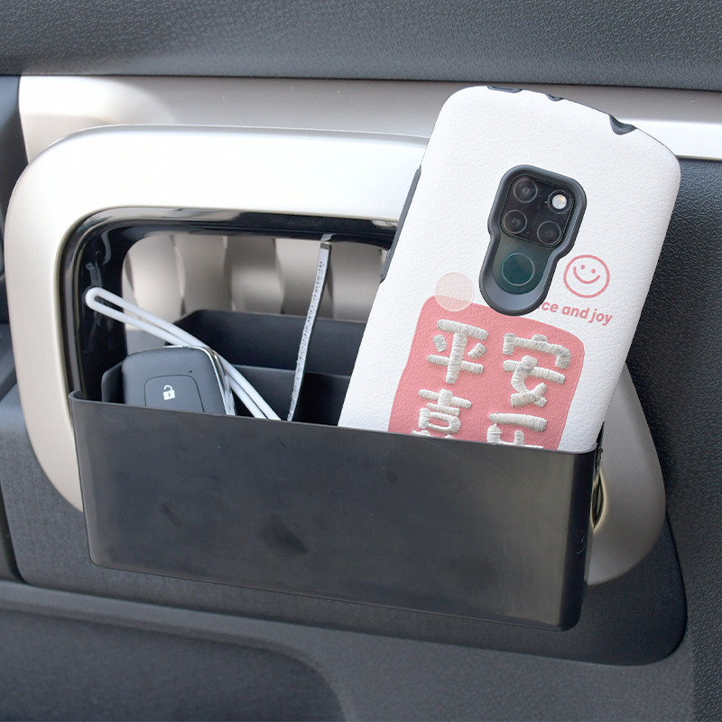 适用宝骏Kiwiev车门扶手储物盒车载实用杂物收纳置物箱内饰改装件