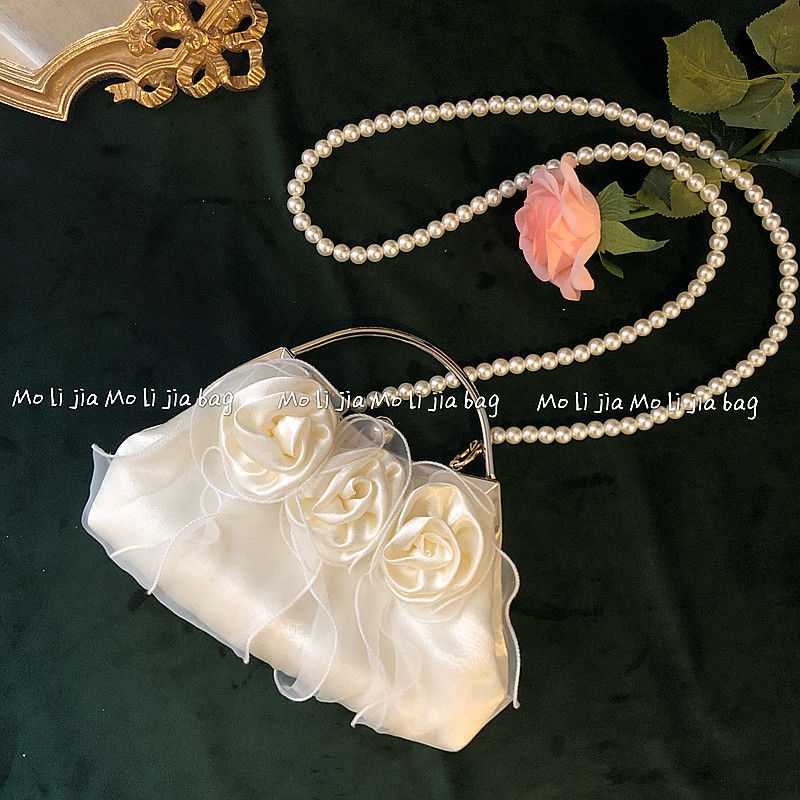 复古珍珠手拎晚宴包2020新款玫瑰花朵包包女宴会包仙女斜挎手提包
