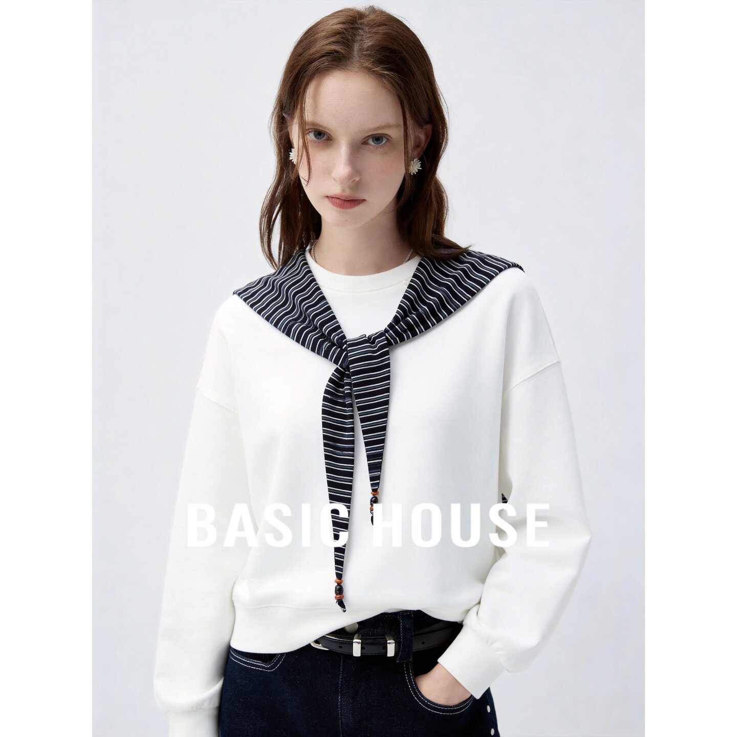 Basic House/百家好白色短款圆领卫衣女秋条纹披肩宽松泡泡袖上衣