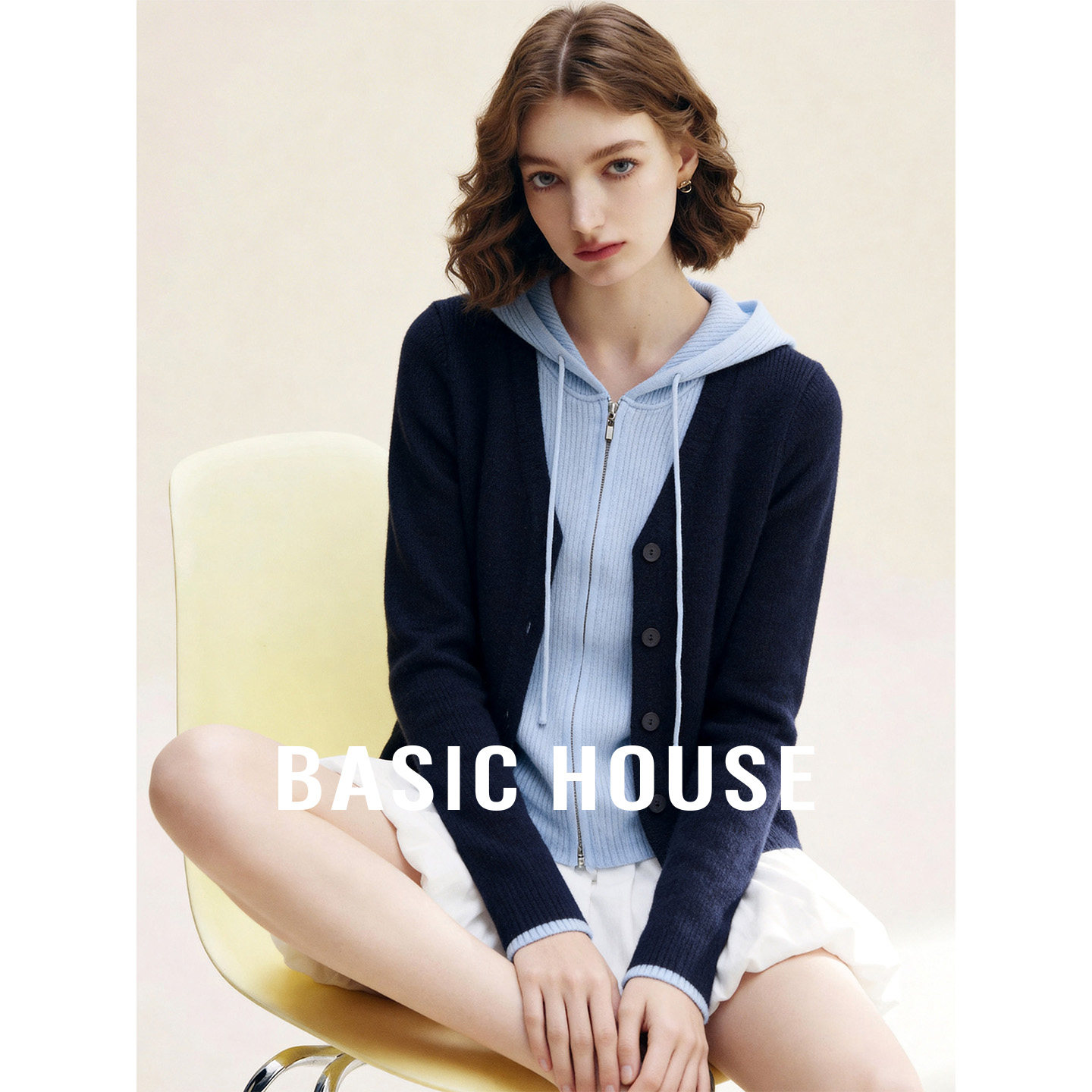 Basic House/百家好撞色连帽假两件绵羊毛针织开衫女简约毛衣外套