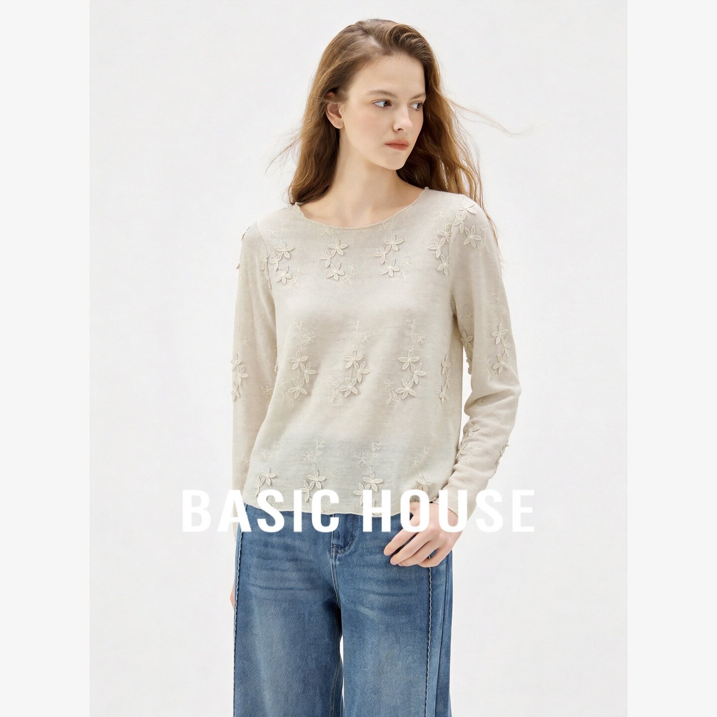 Basic House/百家好设计立体花朵T恤女长袖百搭显瘦气质好看上衣