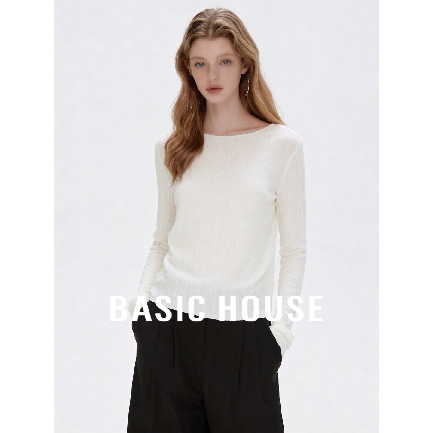 Basic House/百家好圆领长袖针织衫女白色修身显瘦上衣通勤基础款