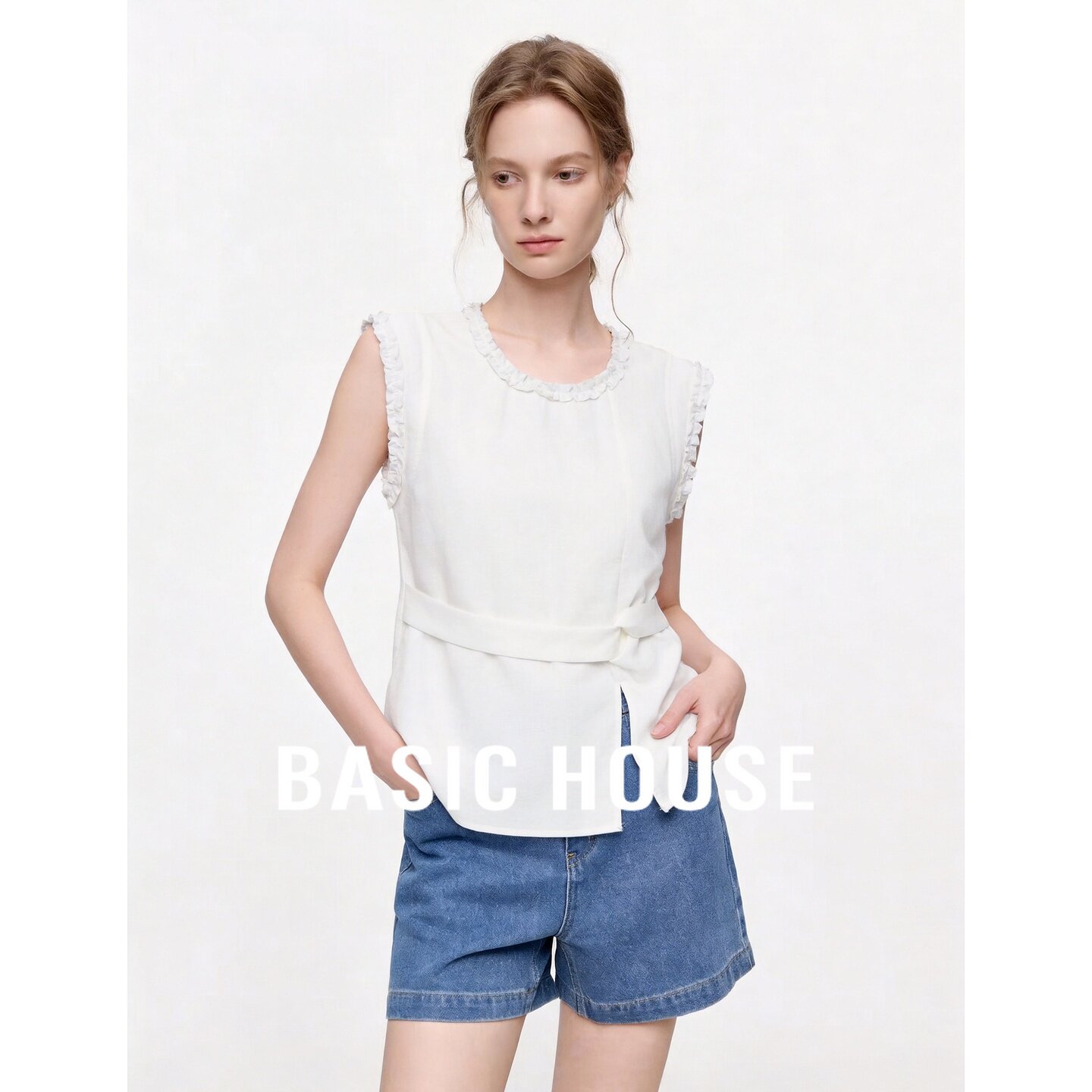 Basic House/百家好莱赛尔亚麻白色荷叶边无袖衬衫女收腰系带上衣