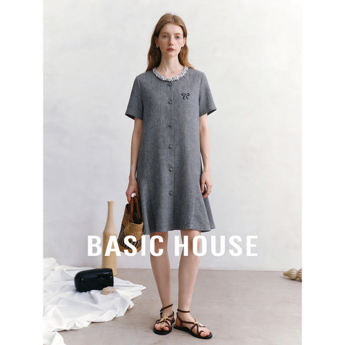 Basic House/百家好蝴蝶刺绣亮片设计连衣裙夏季高级中长款裙子女