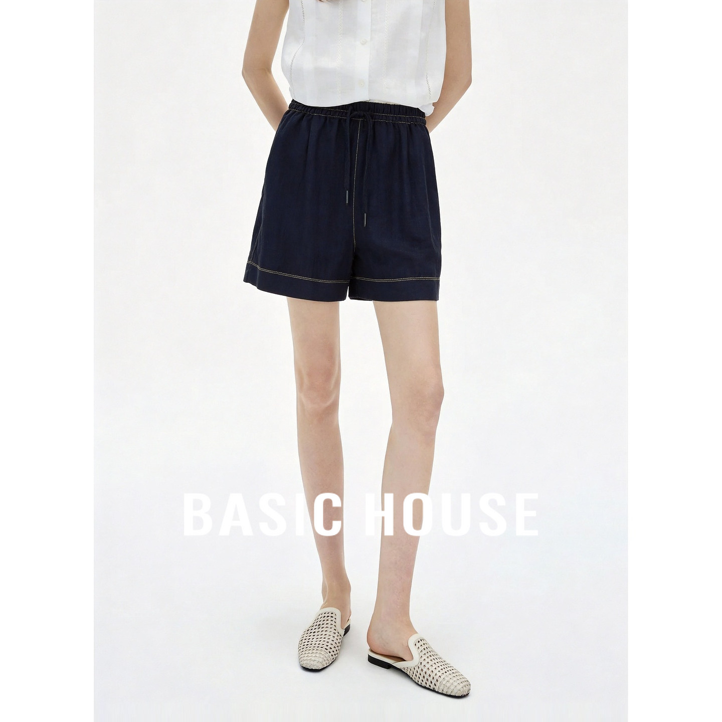Basic House/百家好黑色宽松短裤女26夏季松紧腰日常通勤休闲裤子