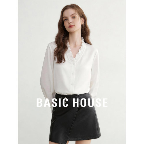 Basic House/百家好白色莫代尔木耳边V领衬衫秋季百搭长袖上衣女
