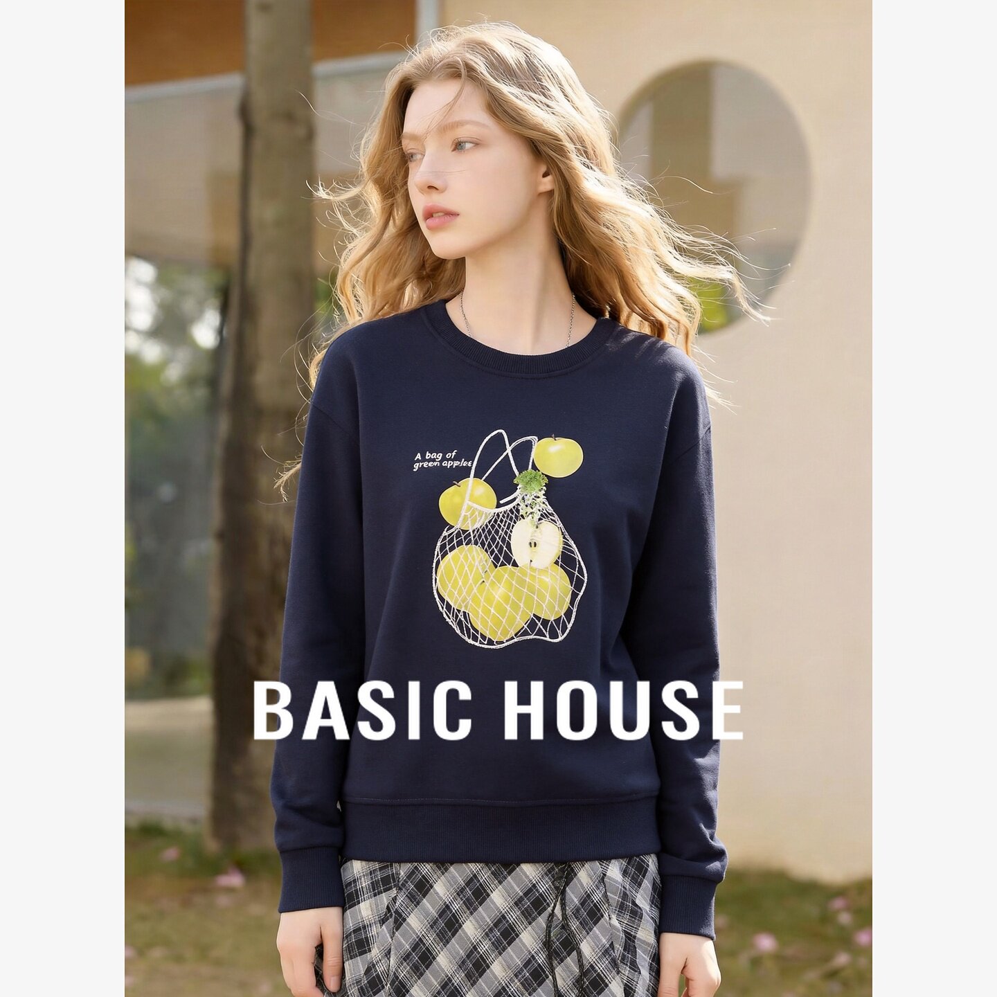 Basic House/百家好水果印花含棉卫衣女圆领宽松显瘦百搭休闲上衣
