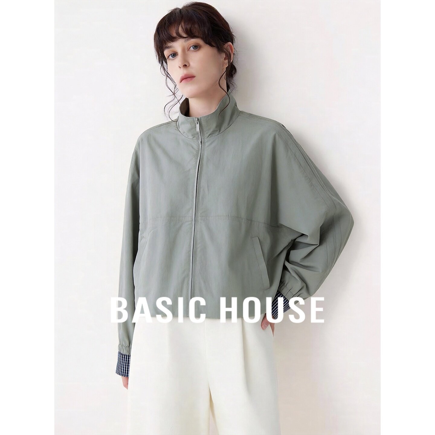Basic House/百家好2026秋季灰色立领拼接宽松极简风长袖女短外套