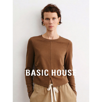 Basic House/百家好2026秋季女圆领短款前襟分割下摆上衣纯色T恤