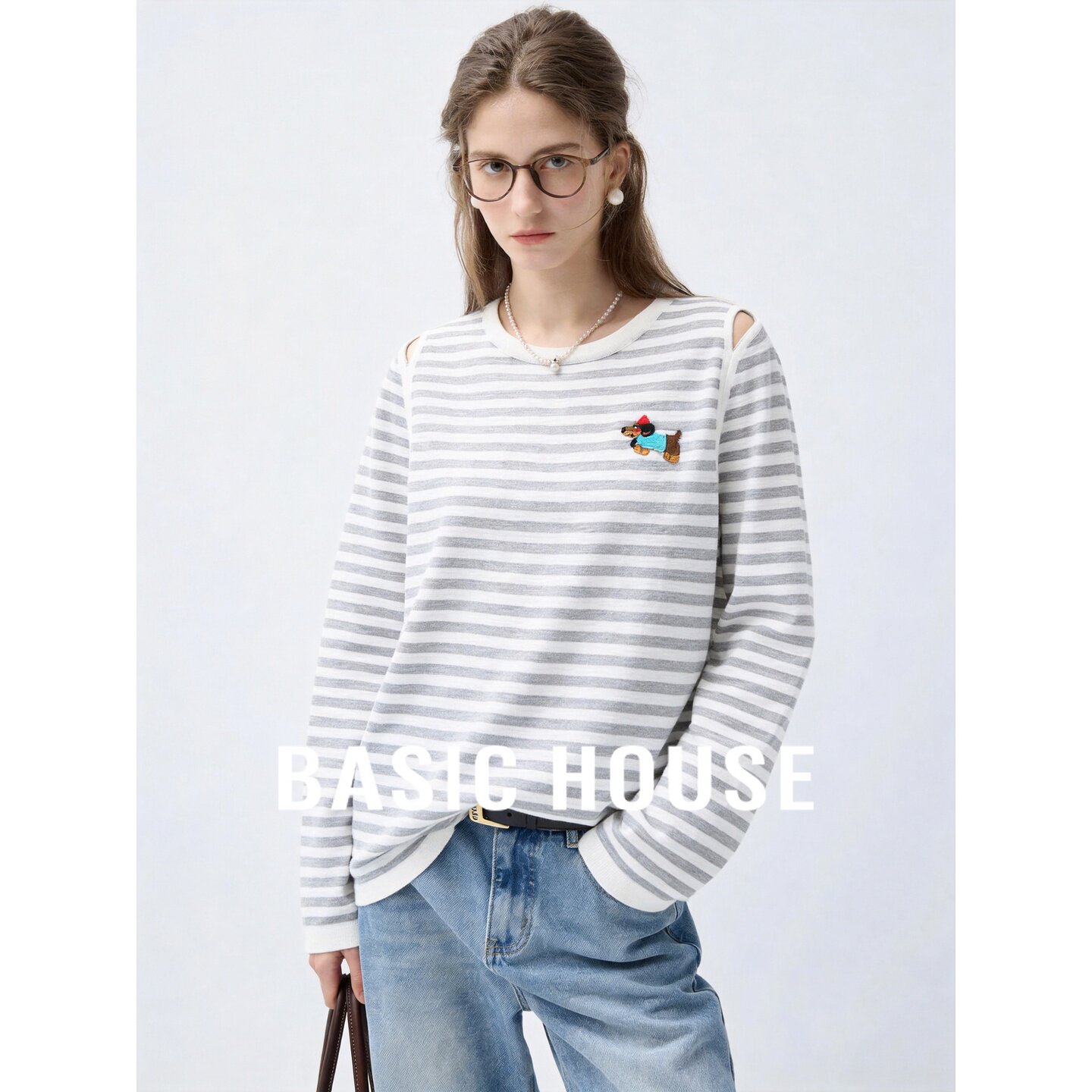 Basic House/百家好灰白条纹长袖T恤圆领露肩小狗刺绣休闲女秋季