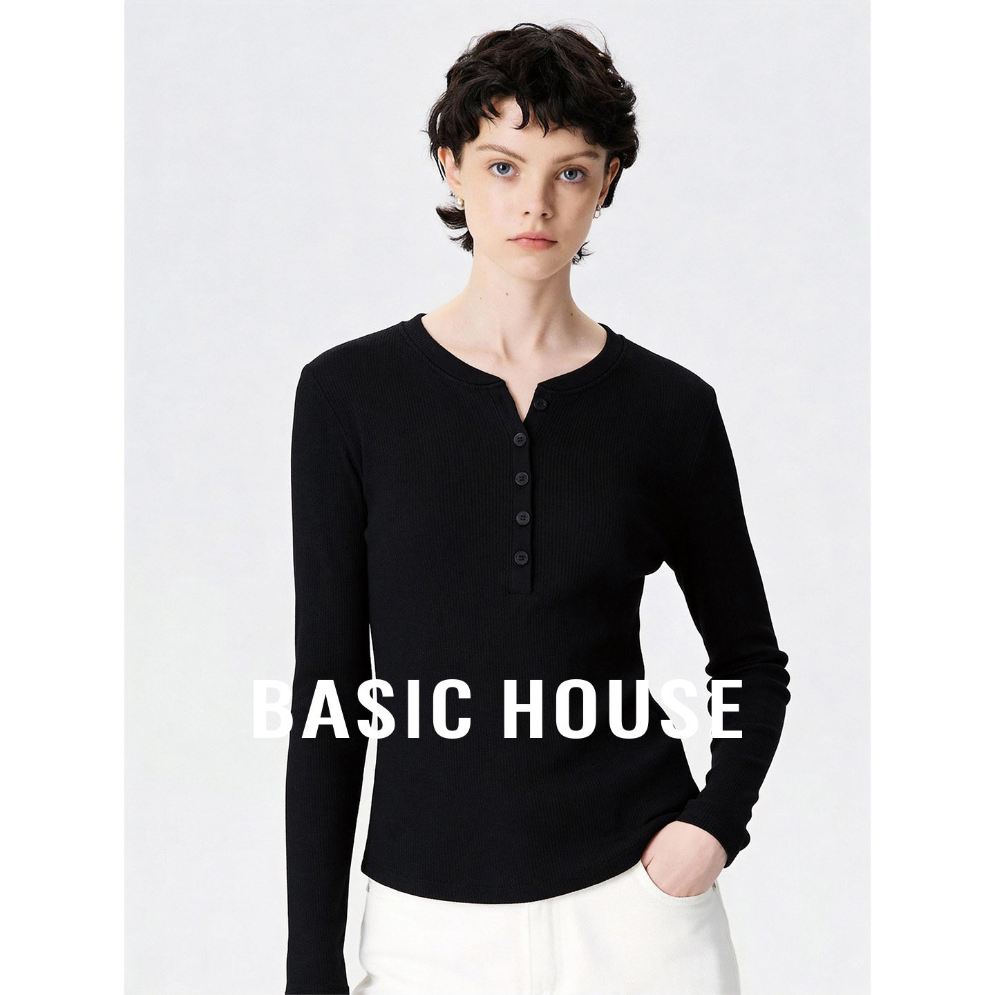 Basic House/百家好黑色圆领简约正肩长袖T恤女春季修身显瘦上衣