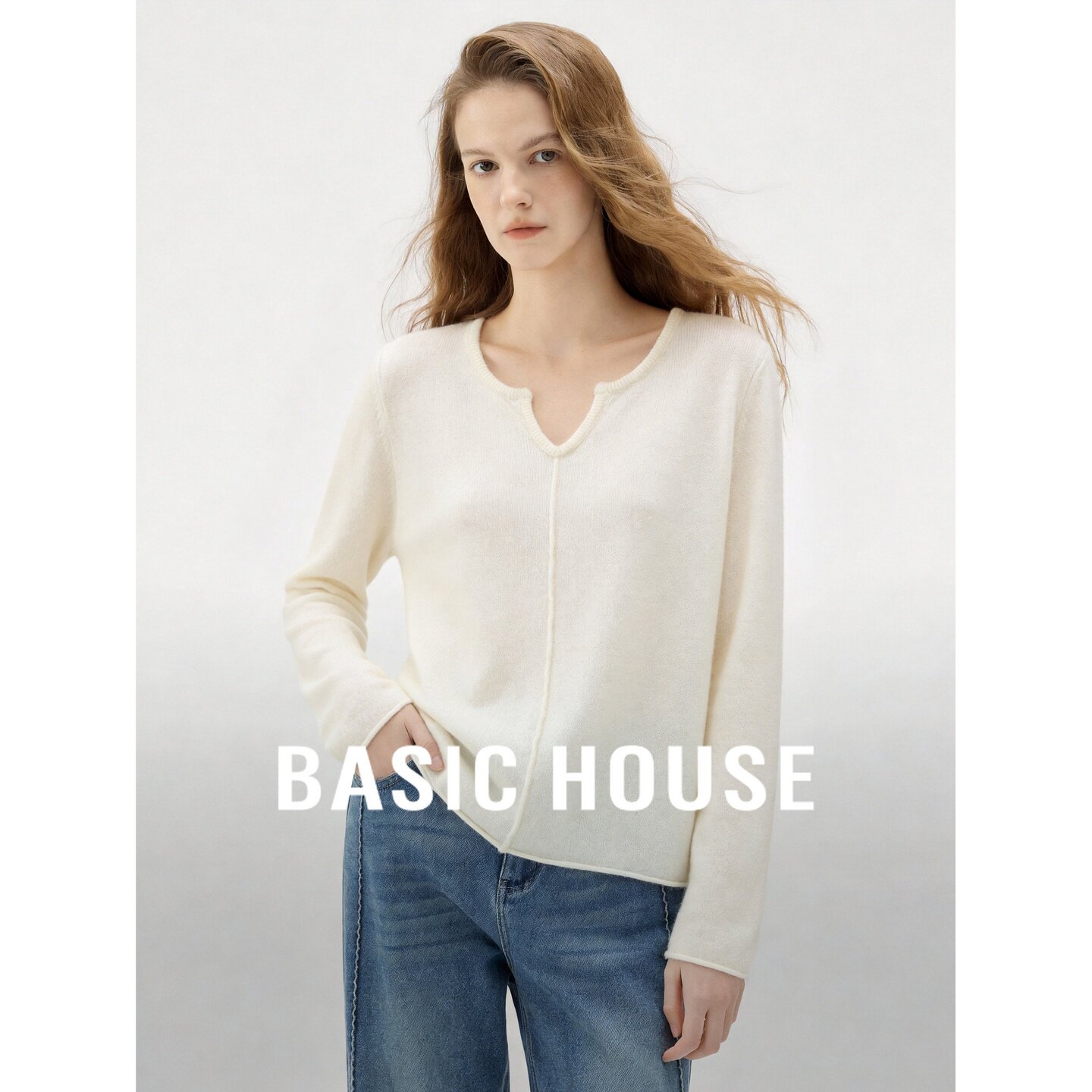 Basic House/百家好简约羊毛羊绒莱赛尔V领宽松短款长袖女针织衫