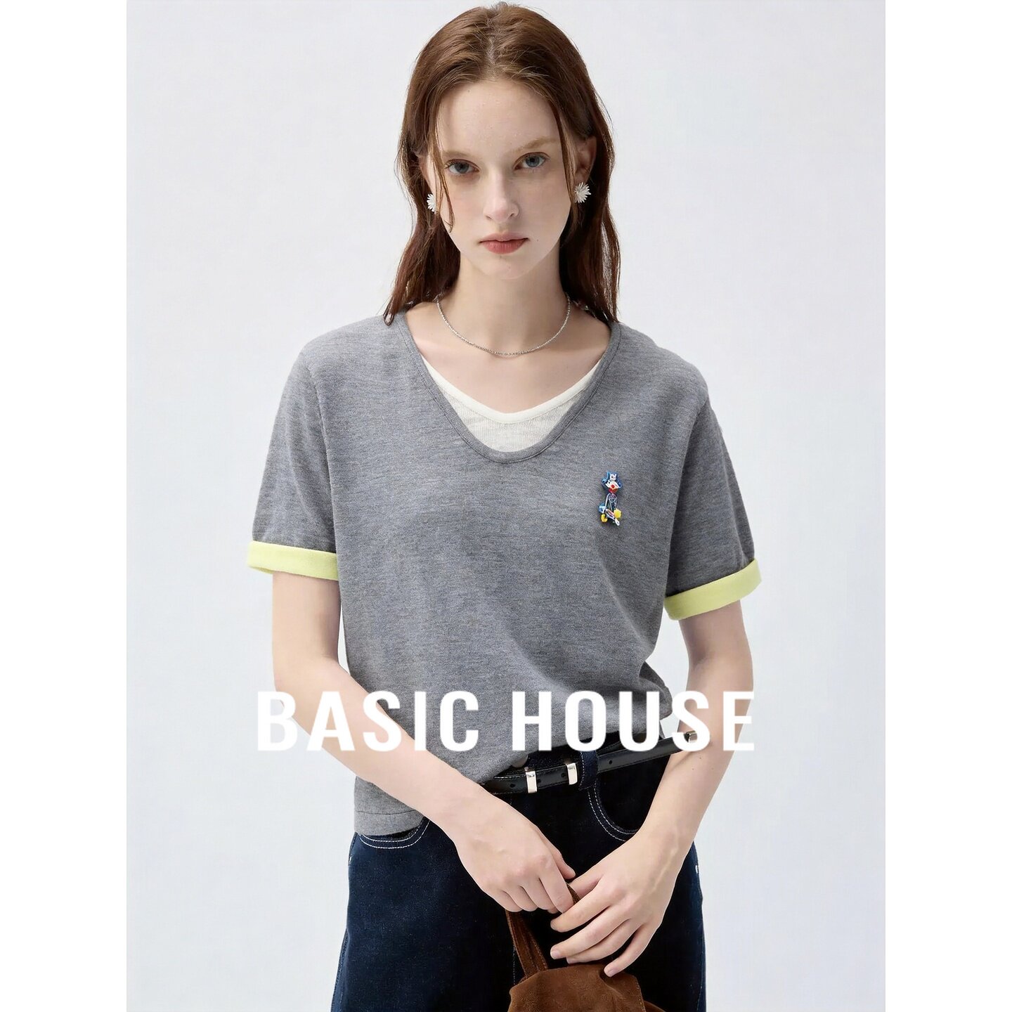 Basic House/百家好假两件V领短袖T恤宽松拼接刺绣女韩版灰色夏