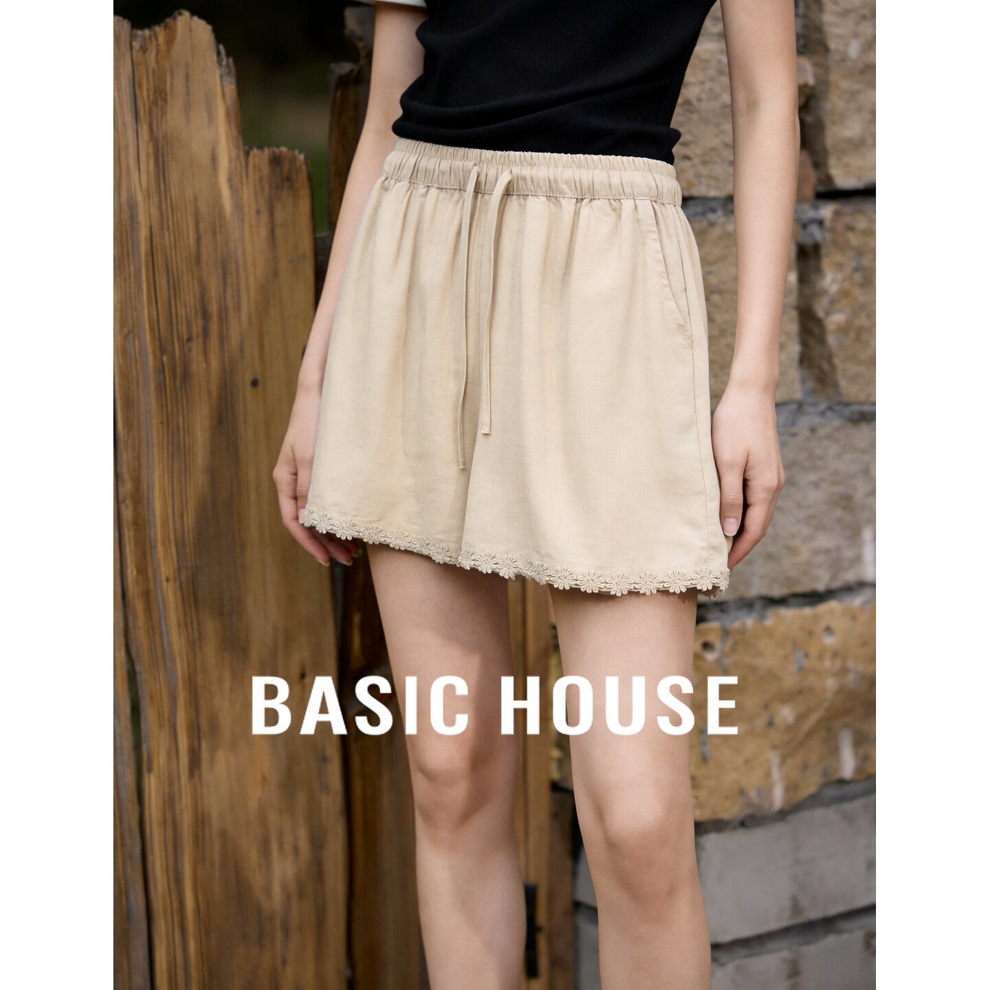 Basic House/百家好2026新款莱赛尔休闲短裤女夏松紧腰减龄显瘦