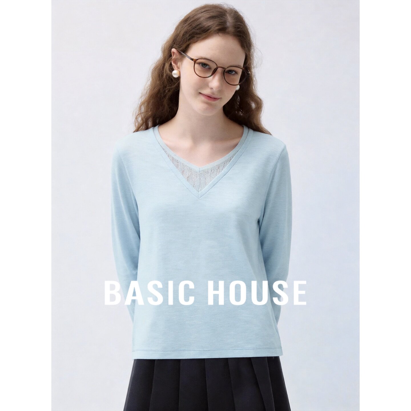 Basic House/百家好极简风浅蓝针织衫V领内层镂空蕾丝上衣女秋季