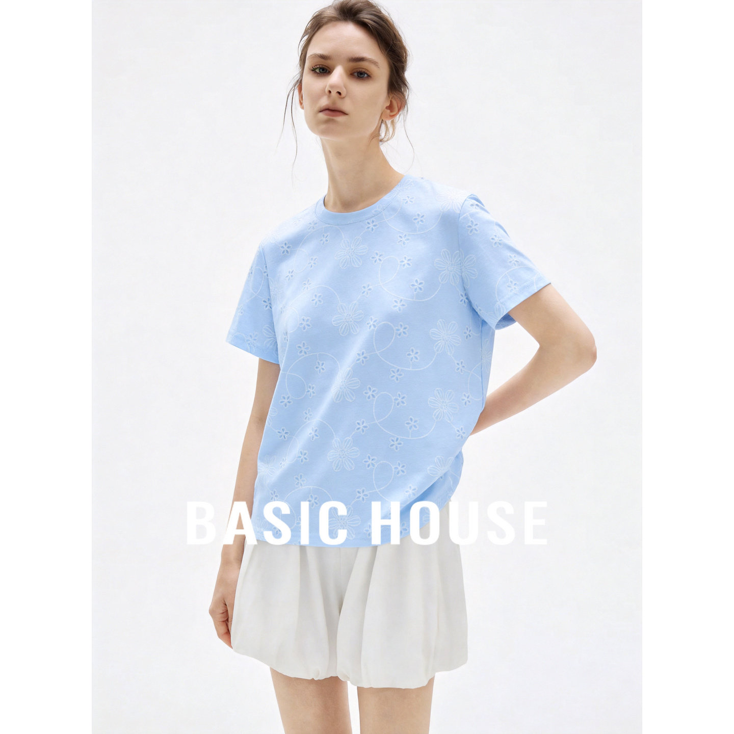 Basic House/百家好蓝色圆领短袖T恤女2026夏镂空刺绣设计感上衣