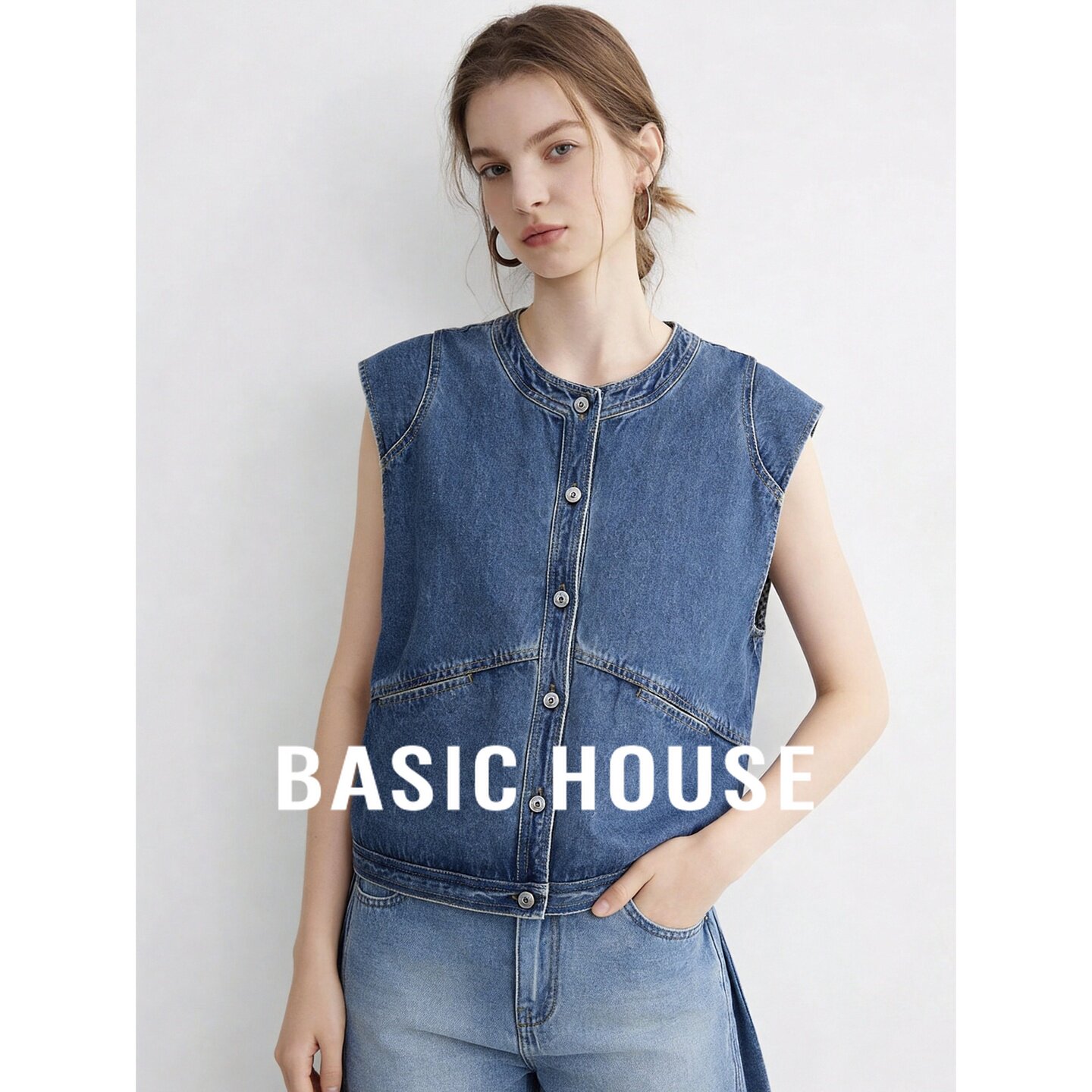 Basic House/百家好牛仔无袖上衣圆领单排扣直筒韩版极简蓝色女装