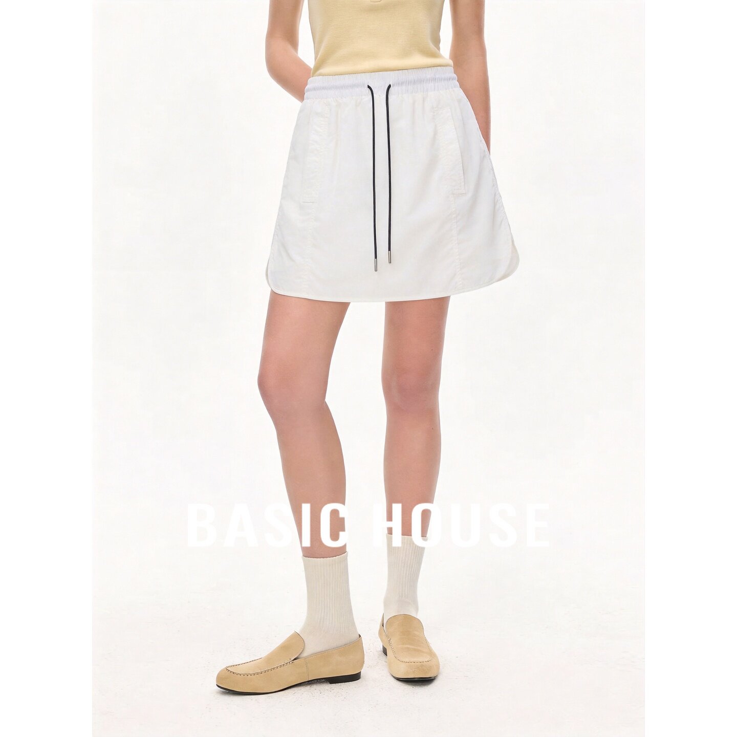 Basic House/百家好运动穿搭白色A字半身裙女夏季松紧腰显瘦短裙