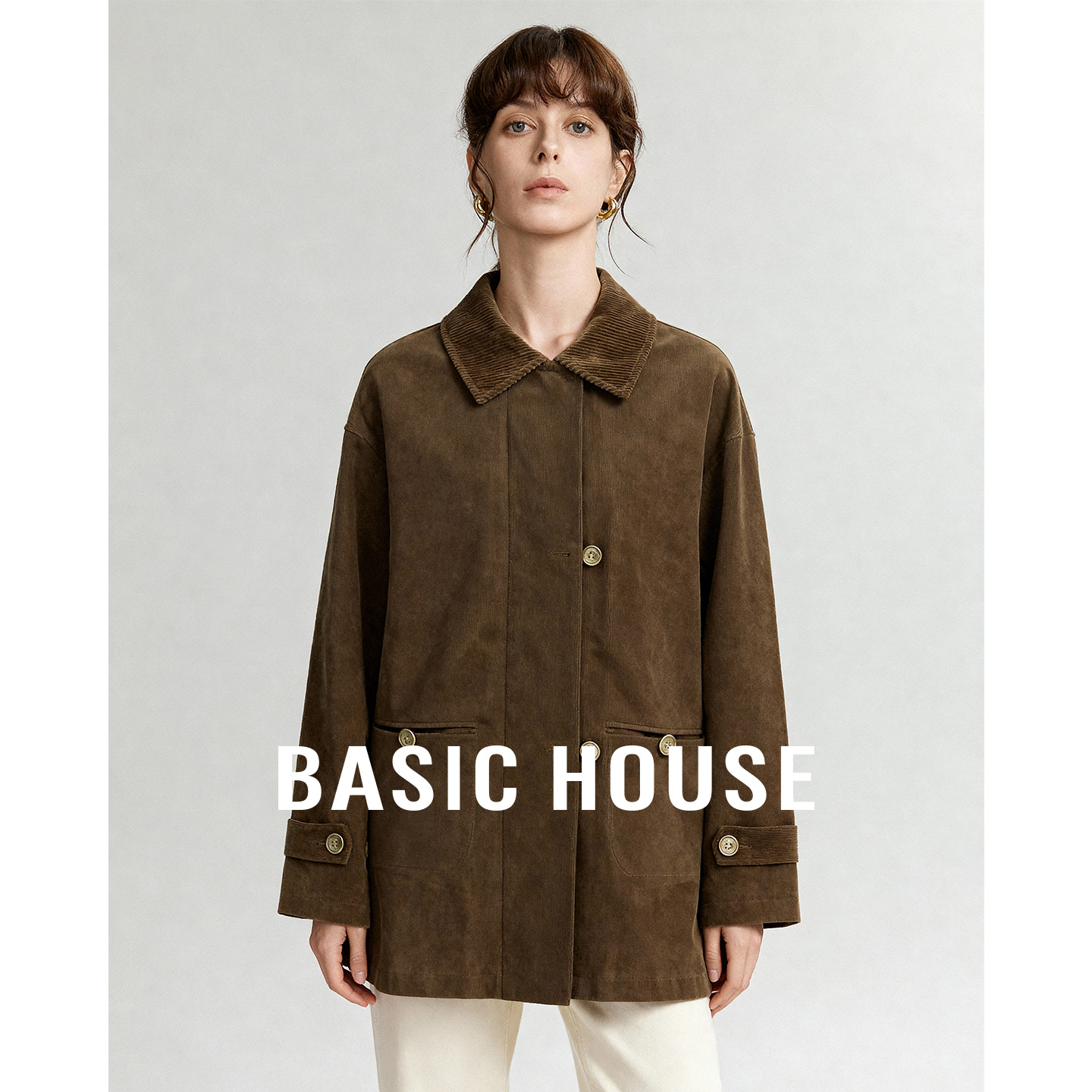 Basic House/百家好25翻领纯色纽扣设计短款羽绒服女保暖百搭外套