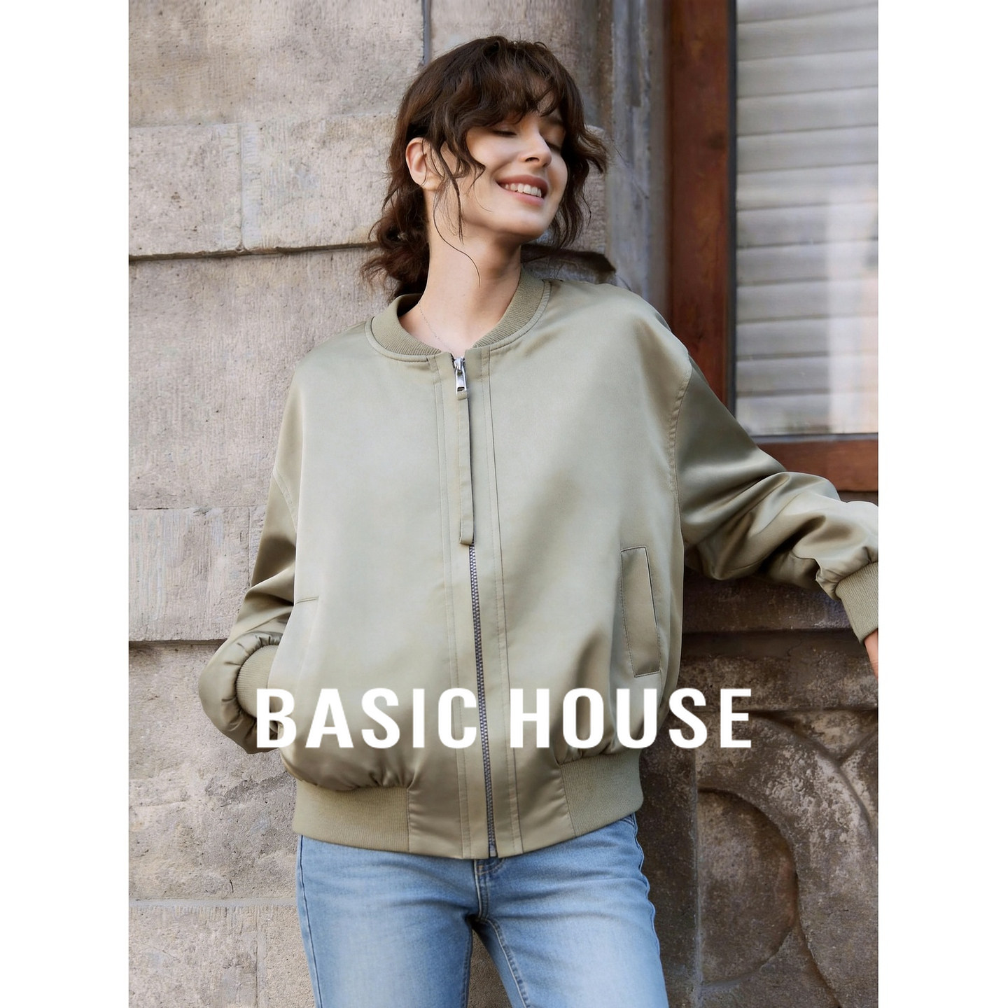 Basic House/百家好军绿色拉链夹克女秋季短款休闲百搭好看外套