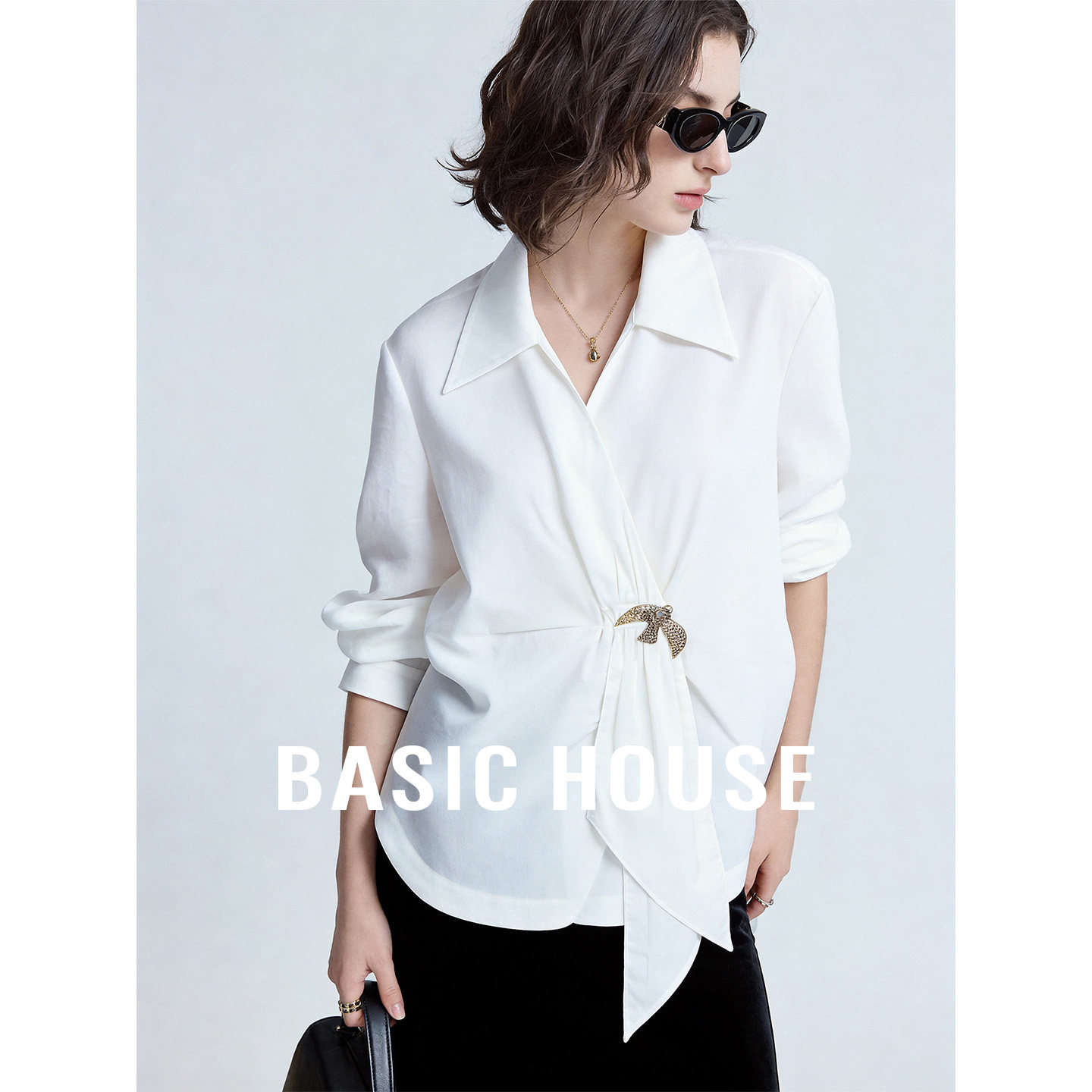 Basic House/百家好设计感翻领收腰衬衫秋新款气质长袖金属扣上衣