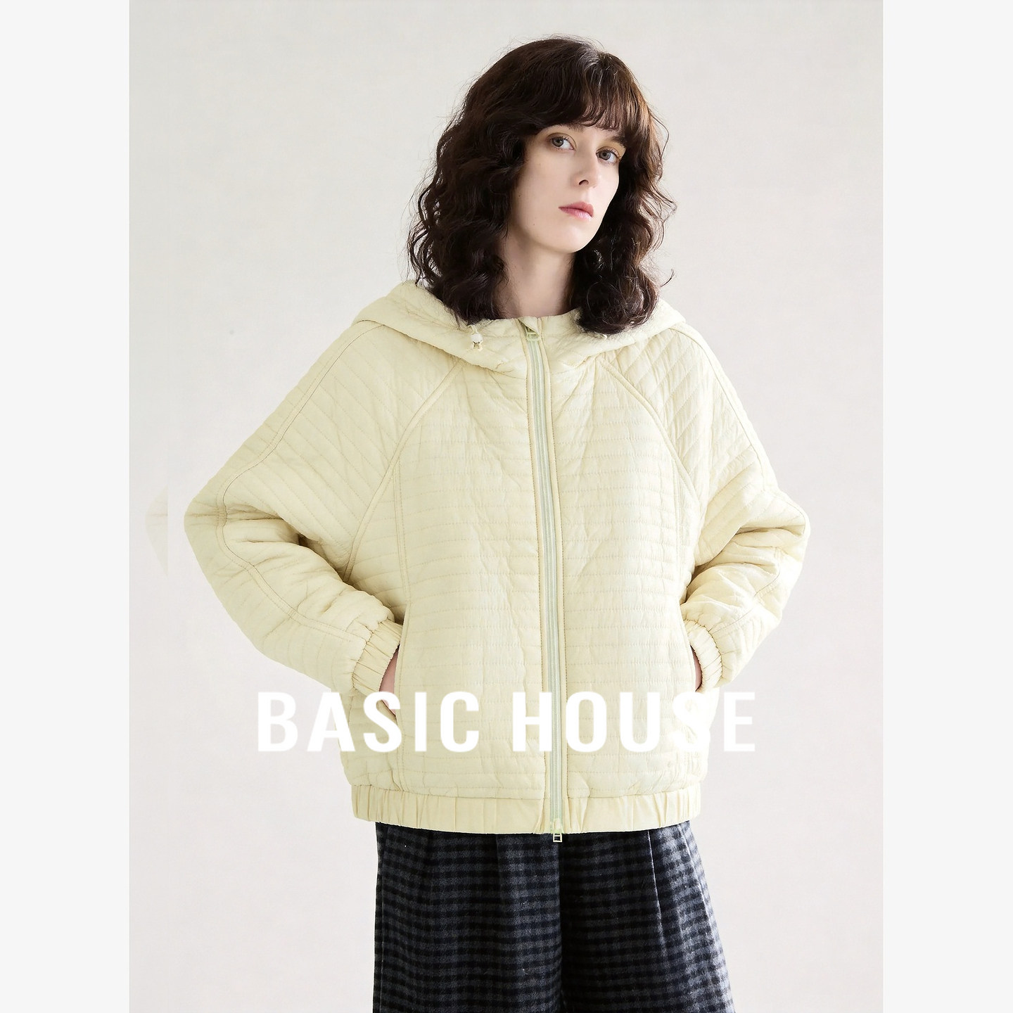 Basic House/百家好菱格纹连帽棉服宽松轻薄短款休闲拉链棉衣外套