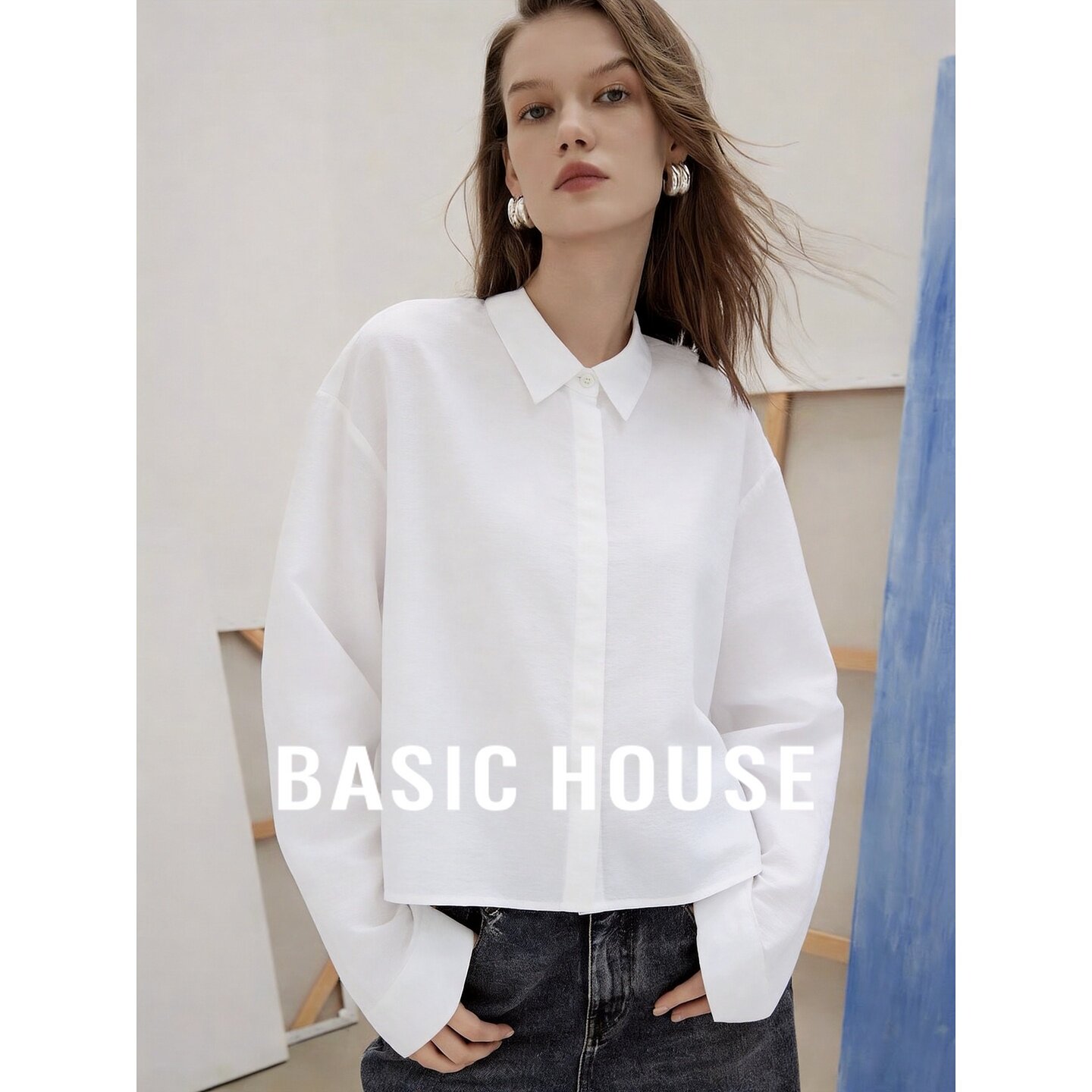 Basic House/百家好基础款翻领短款衬衫女宽松百搭通勤显瘦衬衣