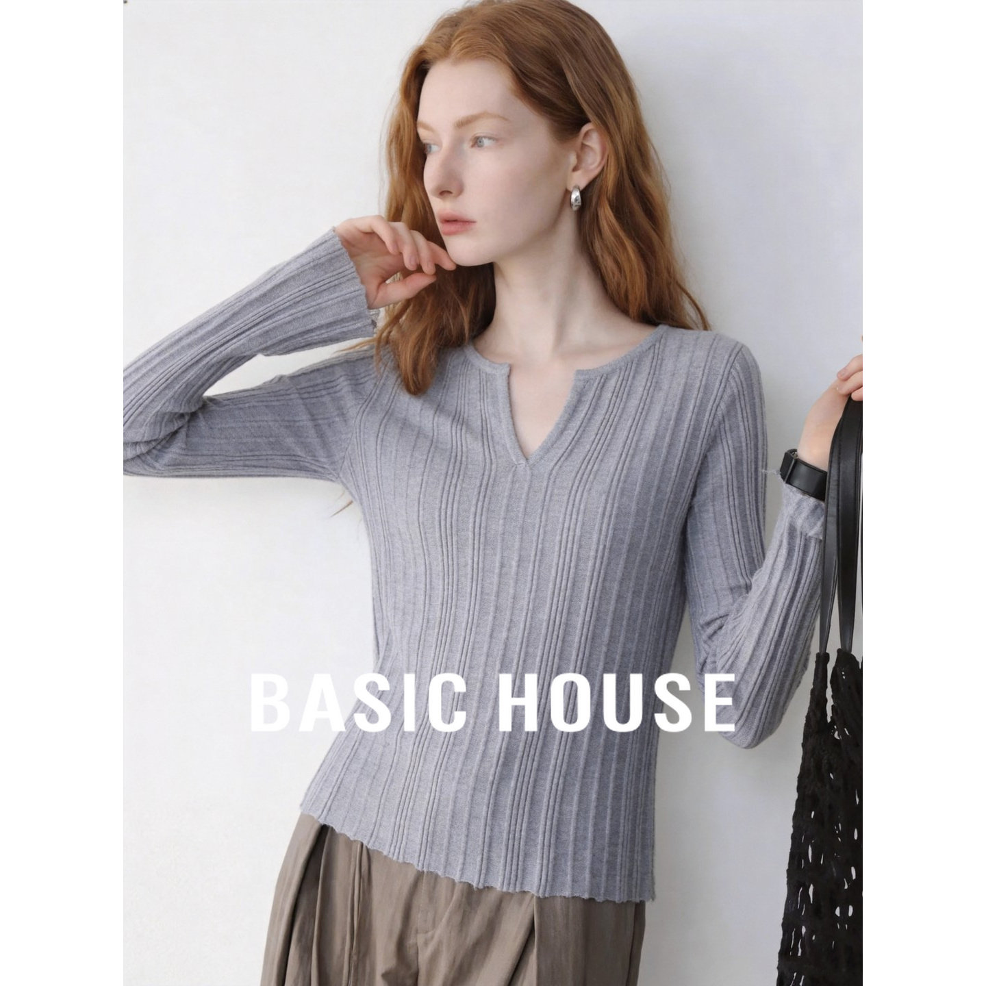 Basic House/百家好温柔风V领坑条针织衫女修身气质显瘦百搭上衣