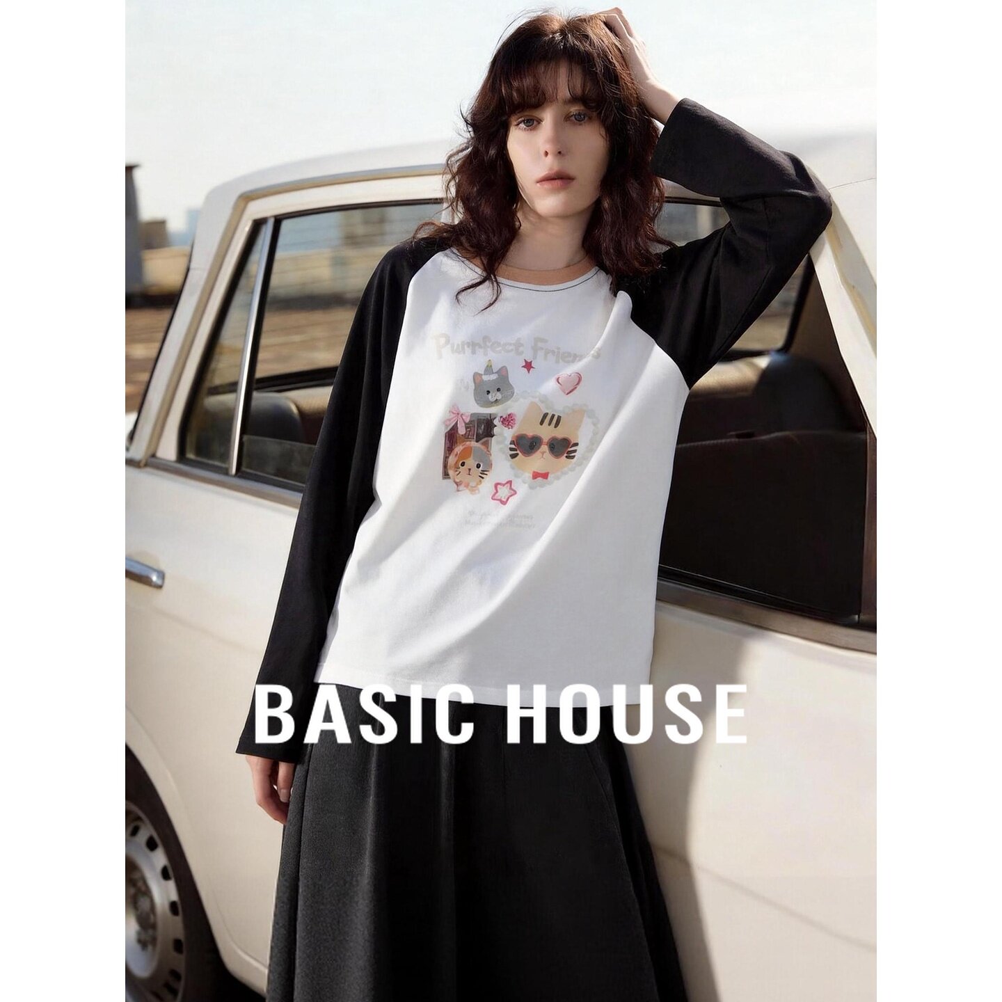 Basic House/百家好休闲卡通印花长袖T恤女黑白撞色宽松百搭上衣