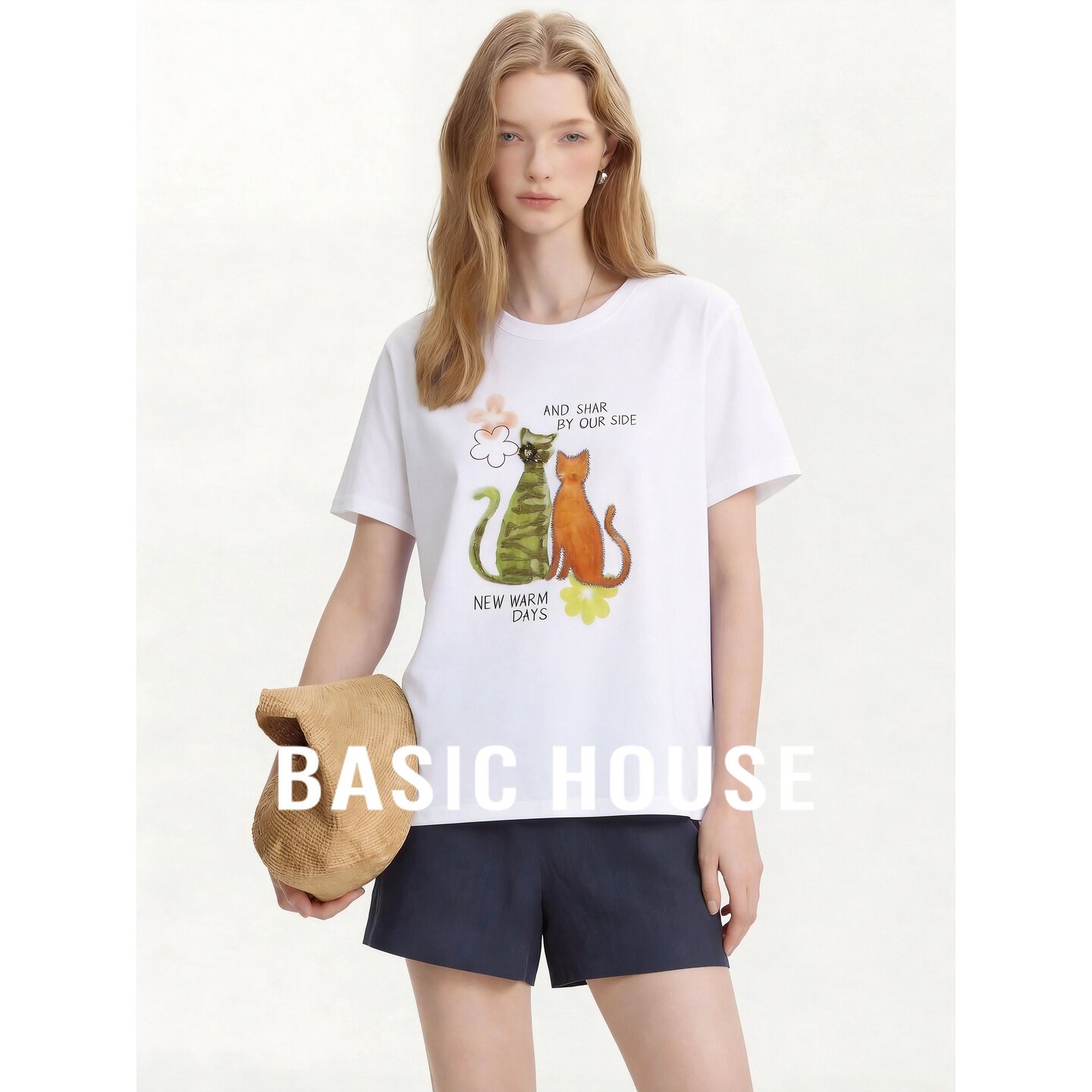 Basic House/百家好白色卡通猫咪印花短袖T恤女宽松显瘦气质上衣